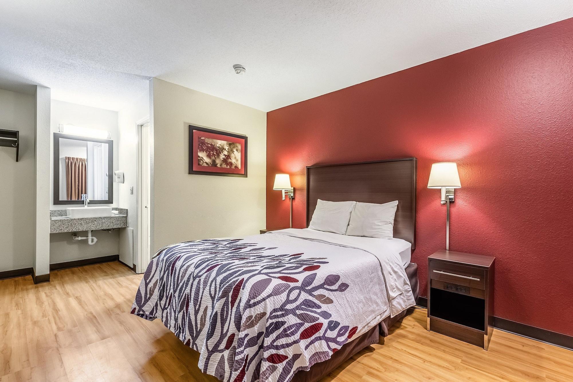 Red Roof Inn Скоттсберг Экстерьер фото